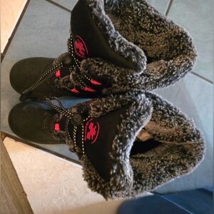 Girl’s Kamik Winter Boots Size 13